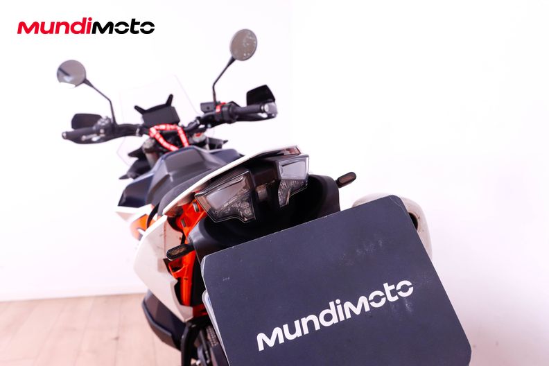 Motorbike image 9