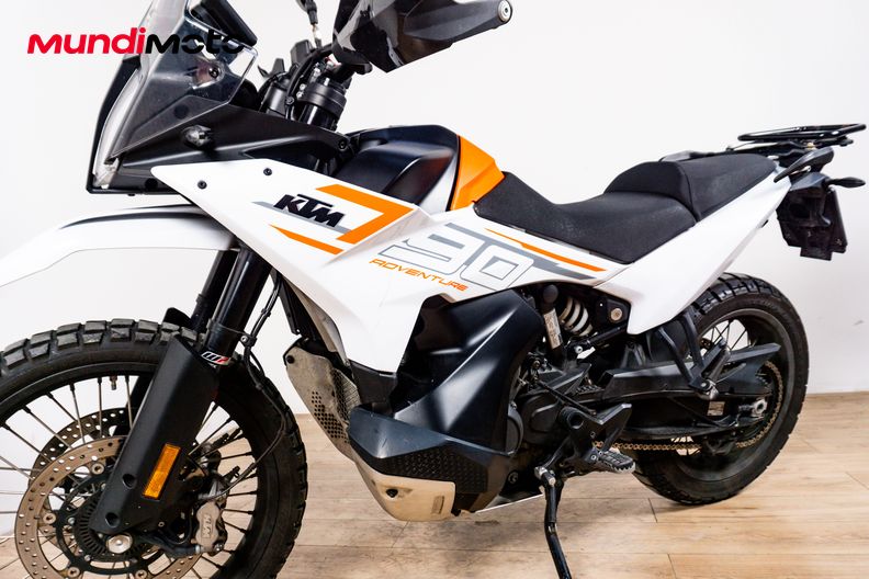 Motorbike image 9