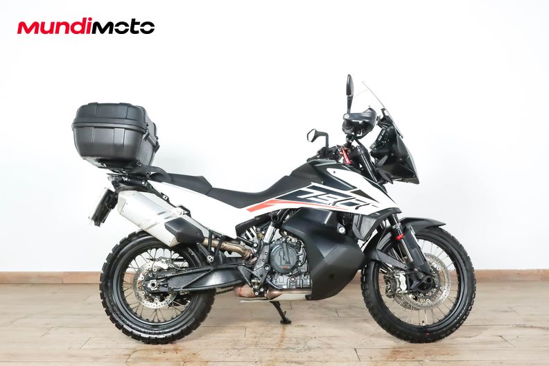KTM 790