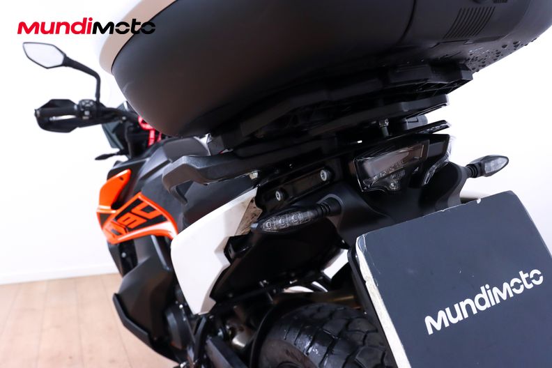 Motorbike image 9