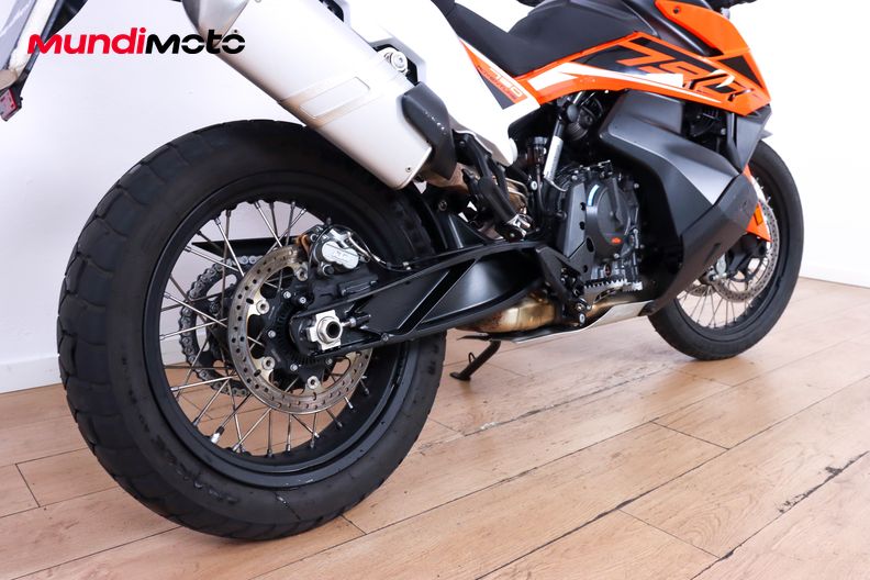 Motorbike image 3