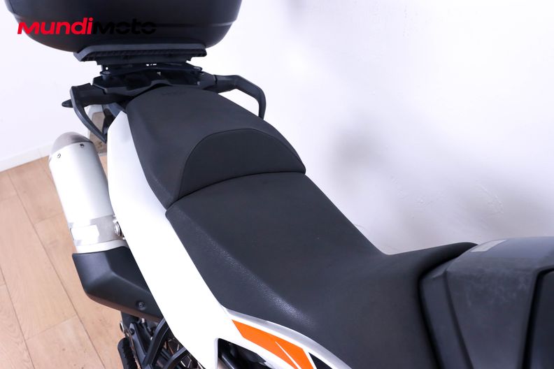 Motorbike image 12