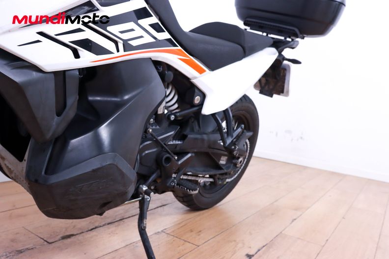 Motorbike image 8