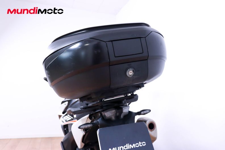 Motorbike image 9