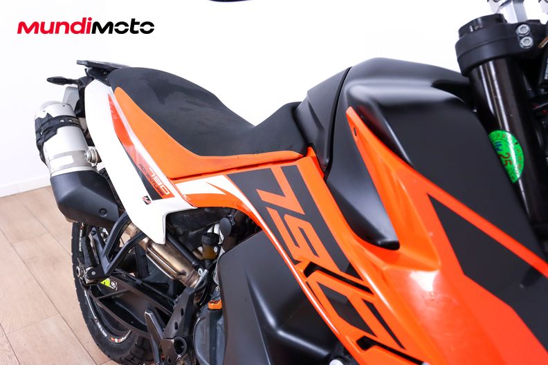 Motorbike image 13