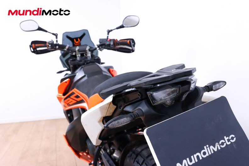 Motorbike image 9
