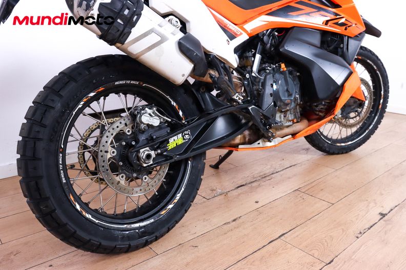 Motorbike image 3