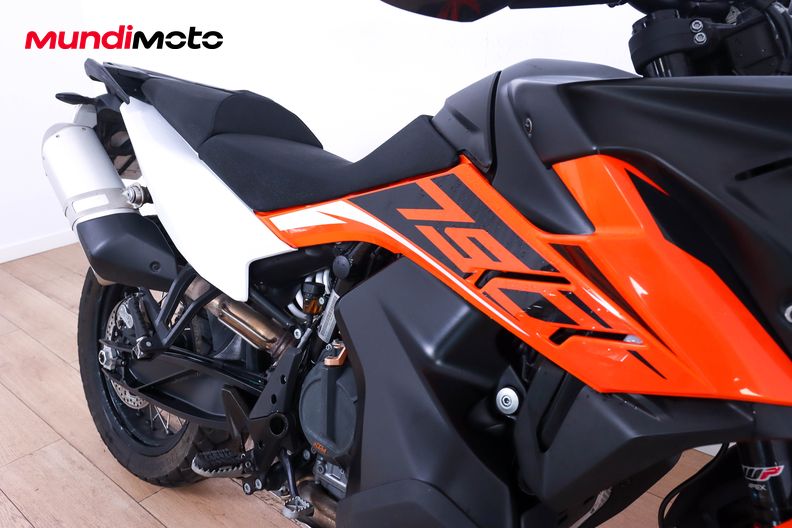 Motorbike image 13