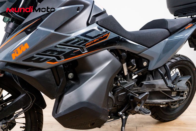 Motorbike image 9