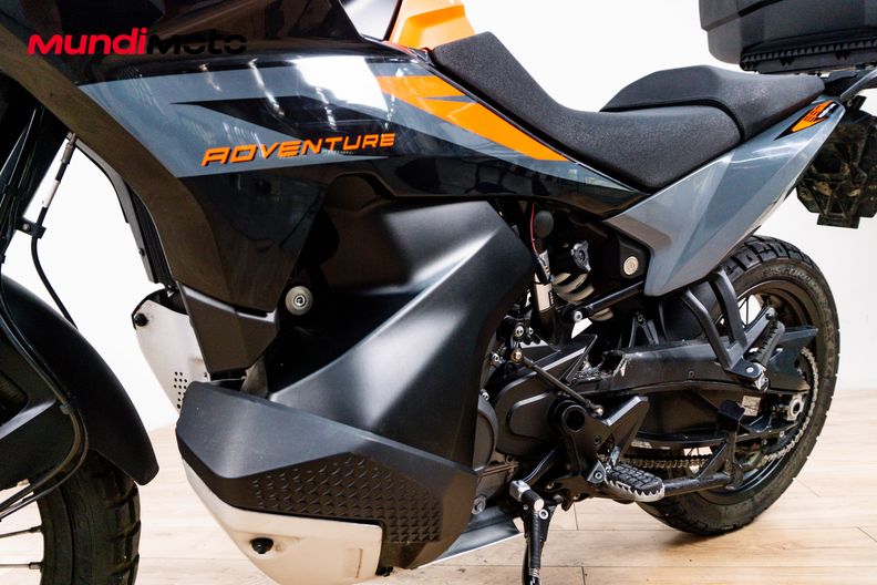 Motorbike image 9