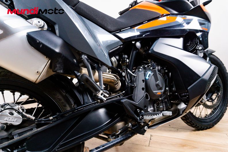Motorbike image 3
