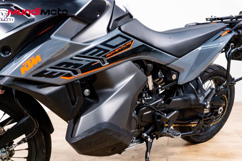 Motorbike image 9