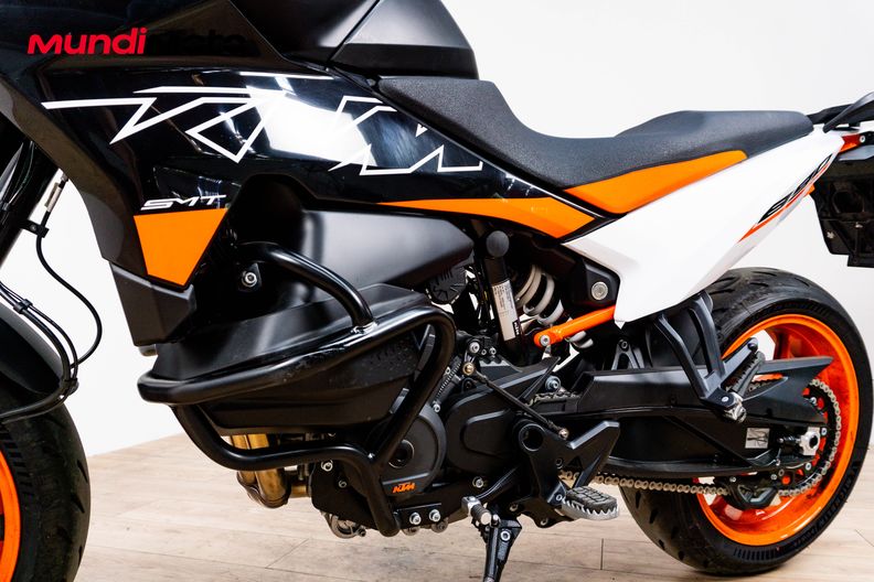 Motorbike image 9
