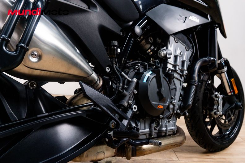 Motorbike image 3