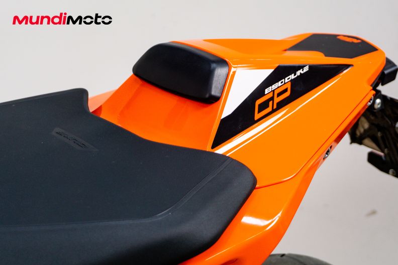Motorbike image 13