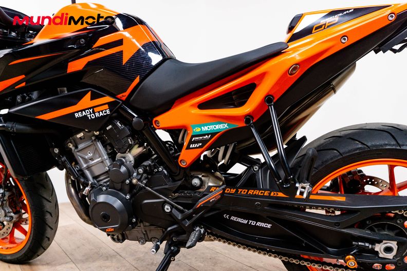 Motorbike image 8