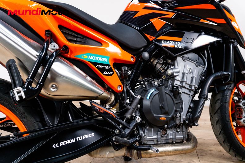 Motorbike image 3