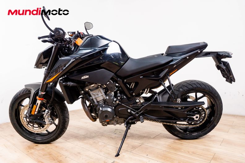 Motorbike image 5