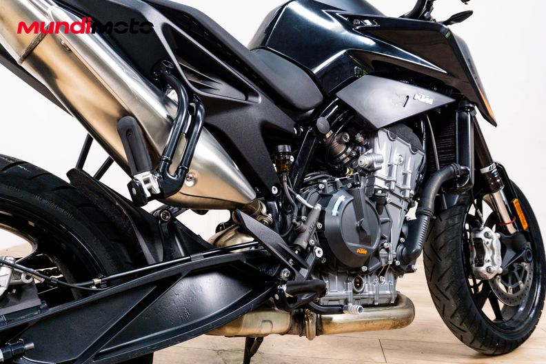 Motorbike image 3