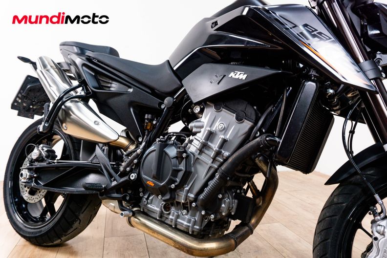 Motorbike image 4
