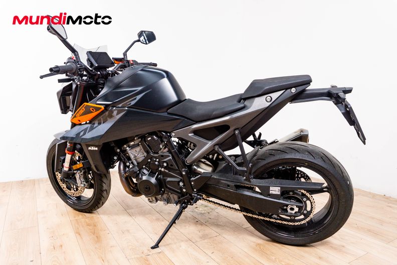 Motorbike image 7