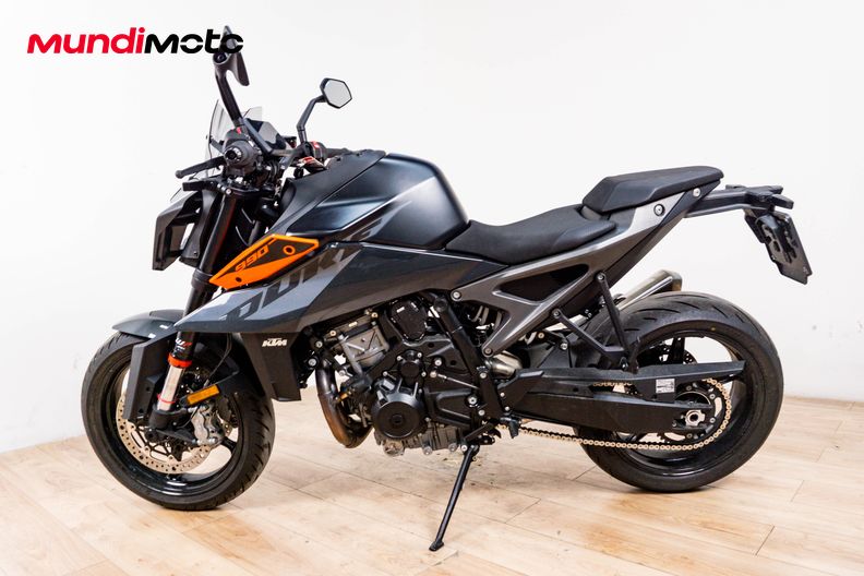 Motorbike image 5
