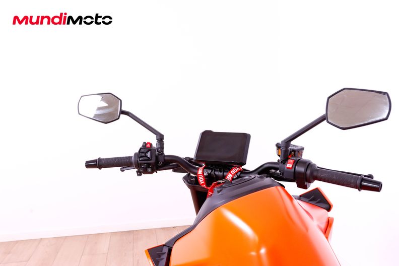 Motorbike image 10