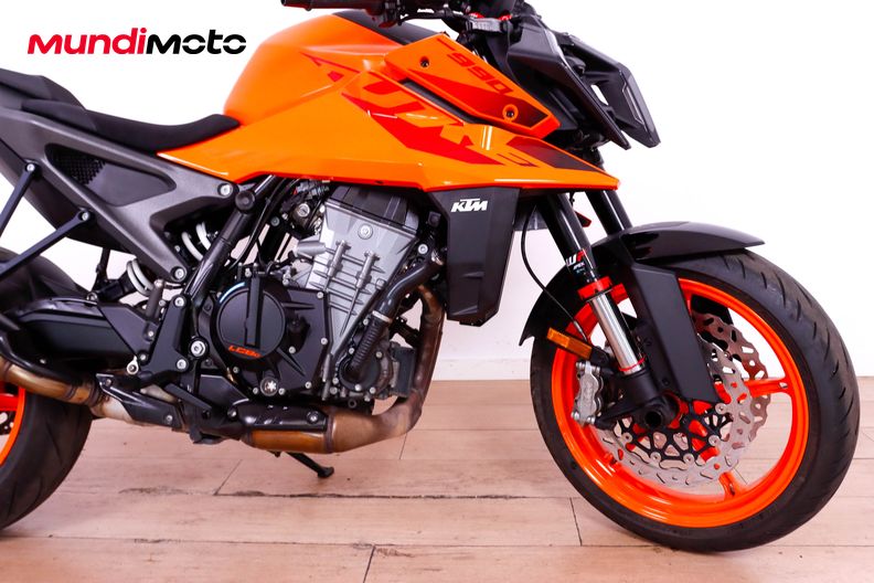 Motorbike image 12