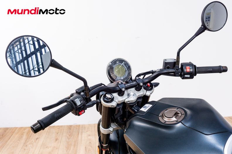 Motorbike image 10
