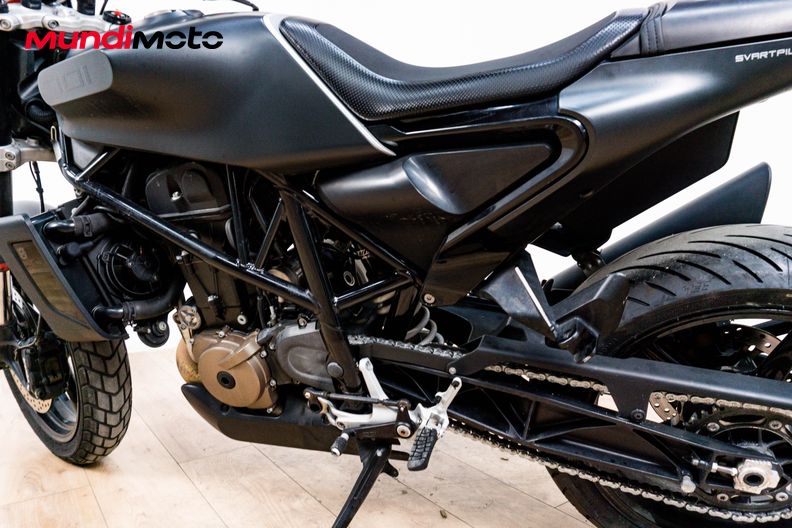 Motorbike image 8