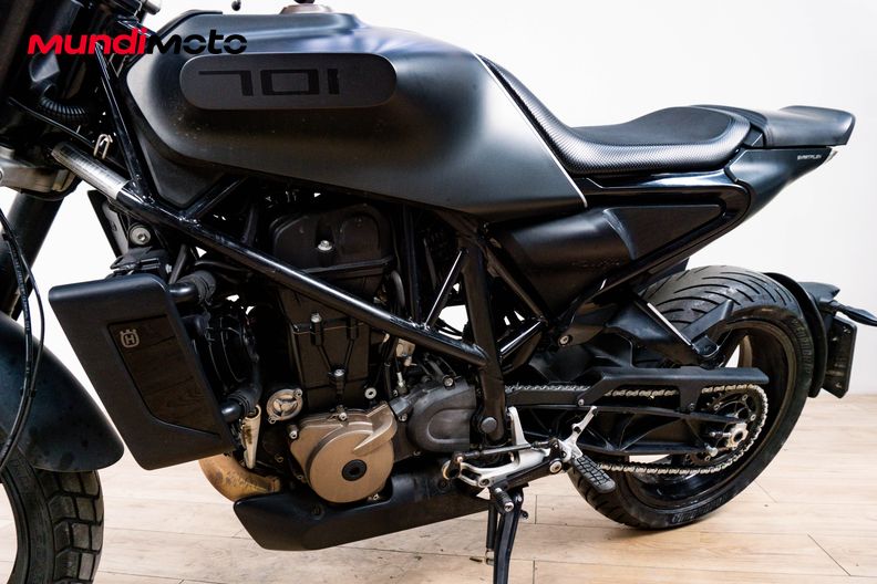 Motorbike image 9