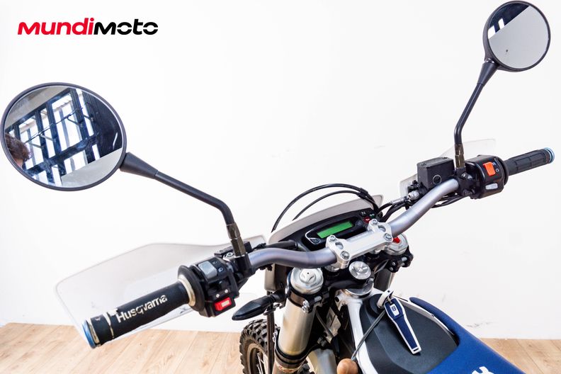 Motorbike image 10