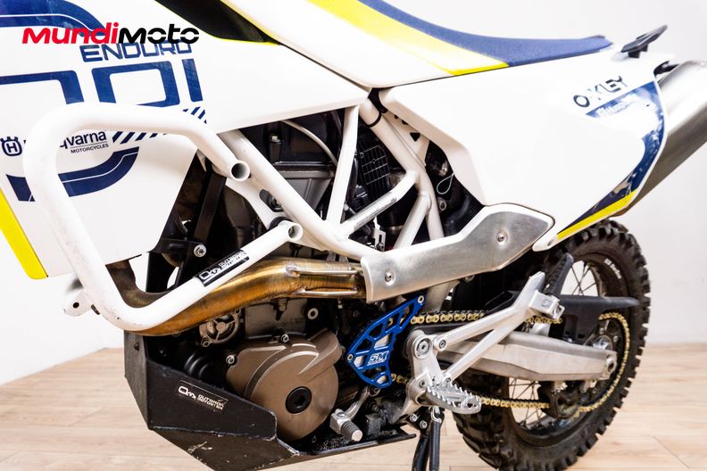 Motorbike image 9