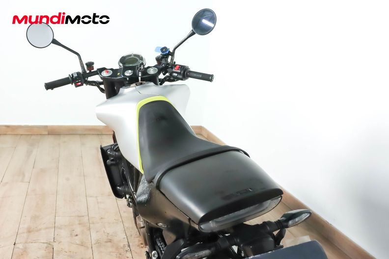 Motorbike image 9