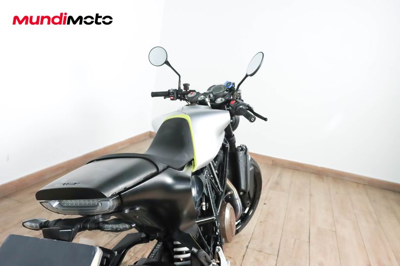 Motorbike image 3