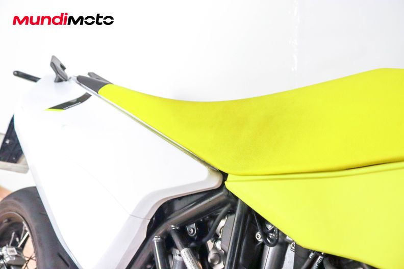 Motorbike image 13