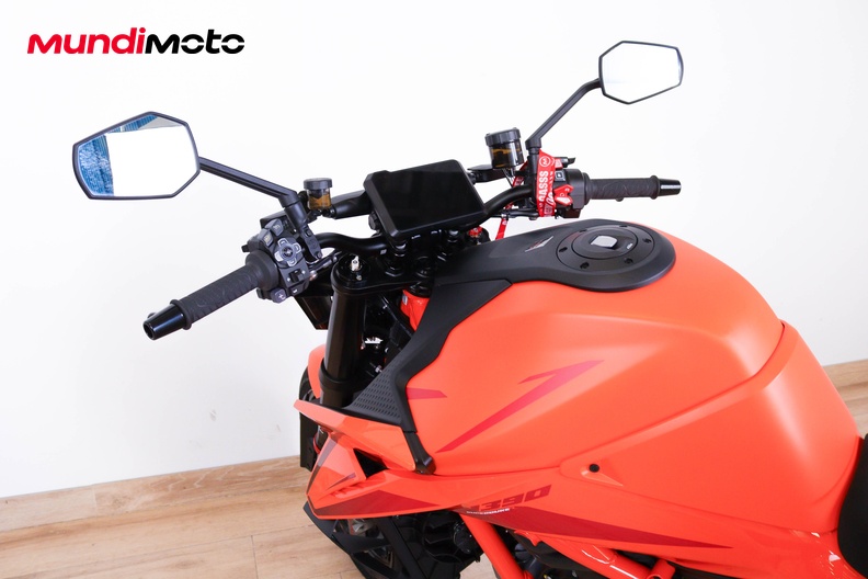 Motorbike image 10