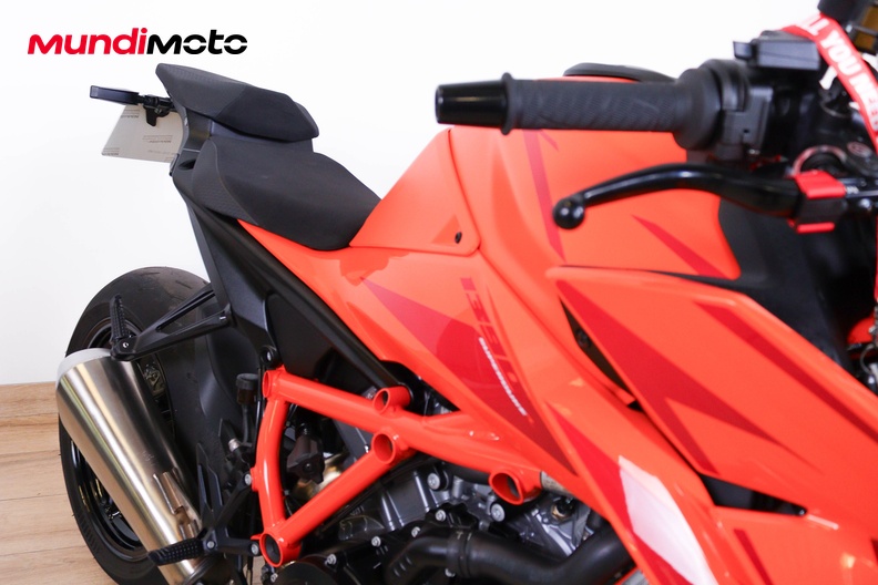 Motorbike image 12