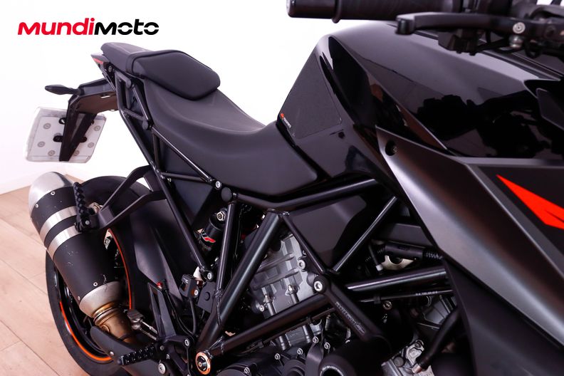 Motorbike image 13