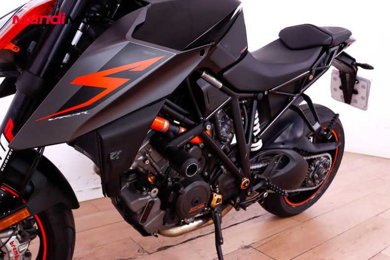 Motorbike image 8
