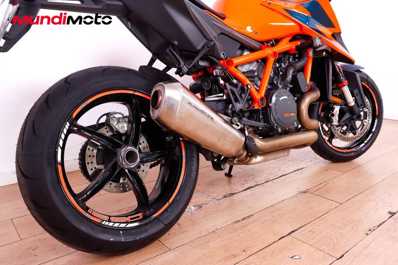 Motorbike image 3