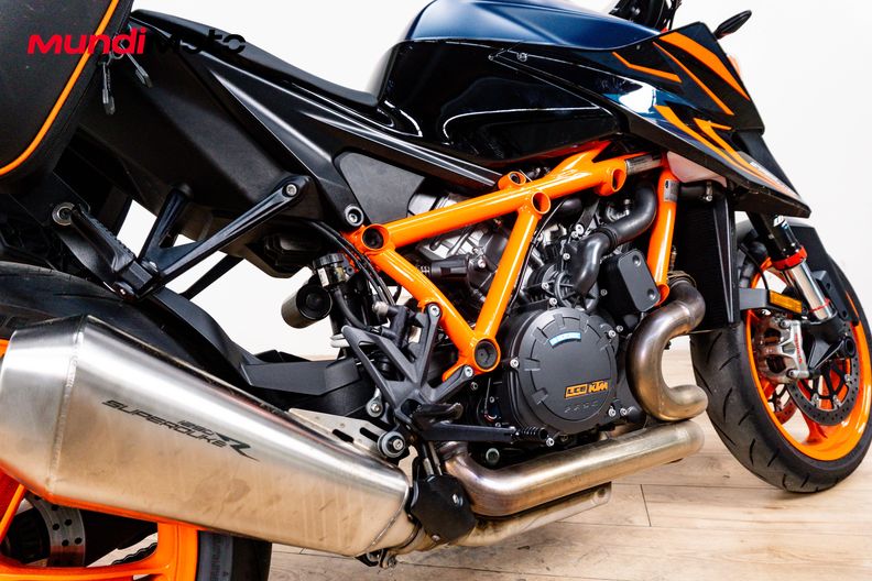 Motorbike image 3