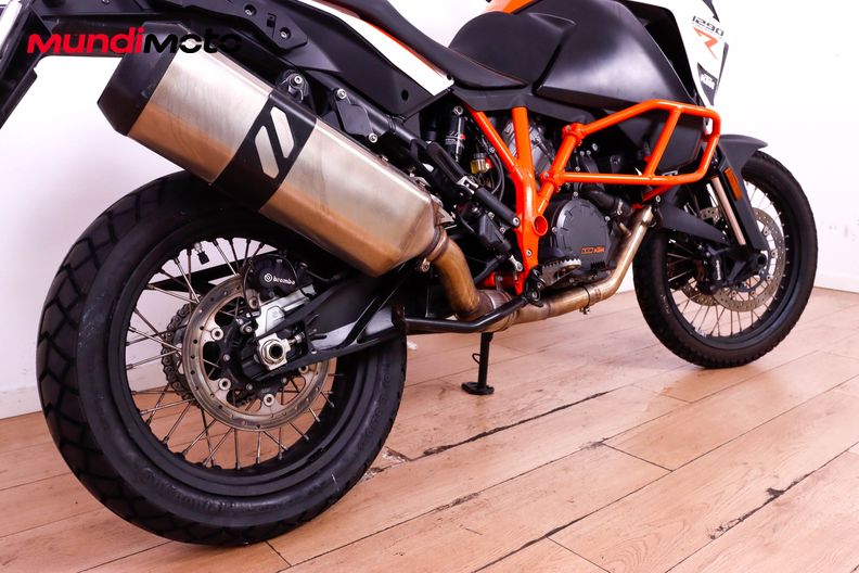 Motorbike image 3