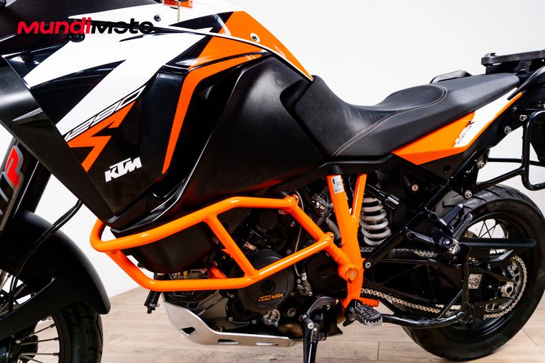 Motorbike image 9