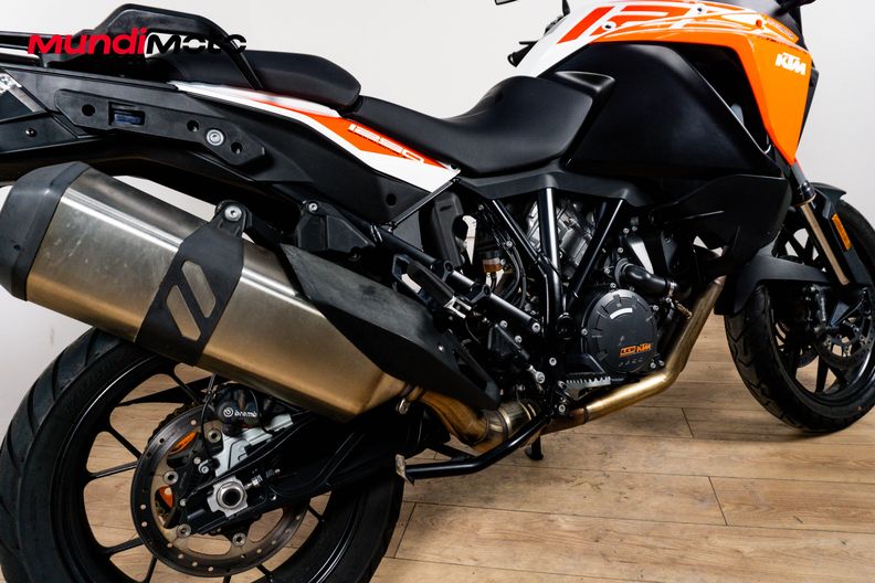 Motorbike image 3