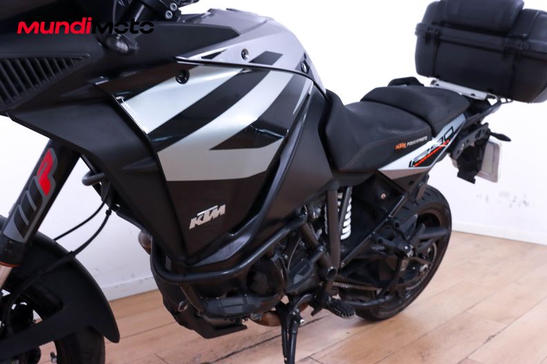 Motorbike image 8