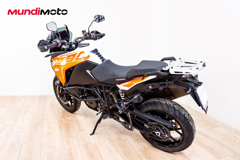 Motorbike image 7
