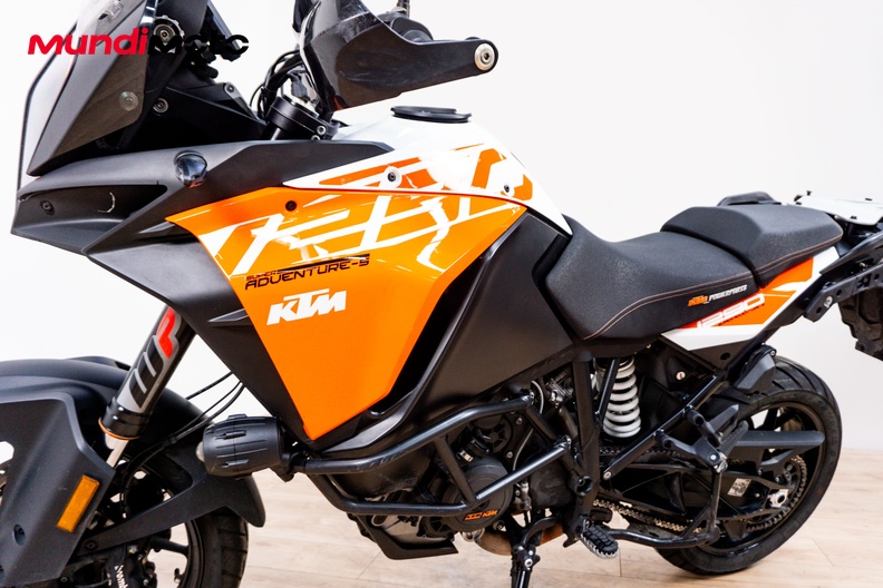 Motorbike image 9