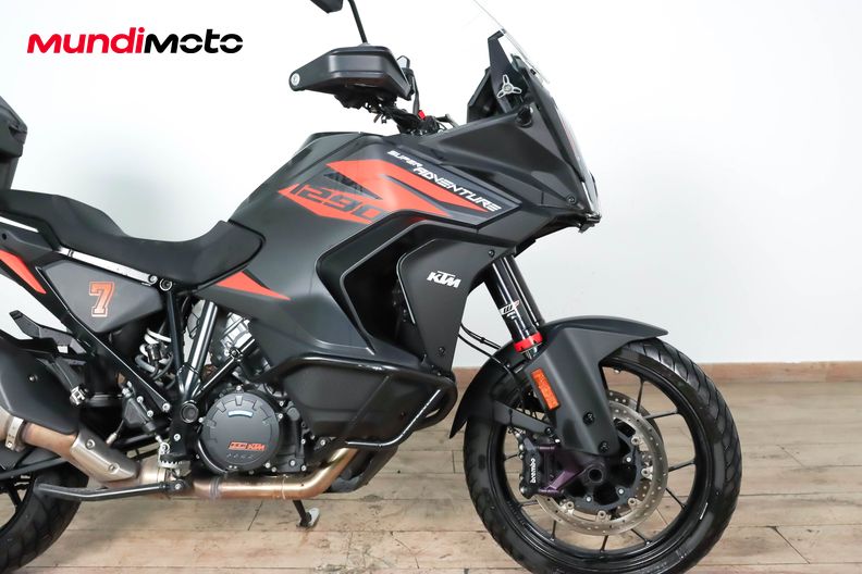 Motorbike image 12