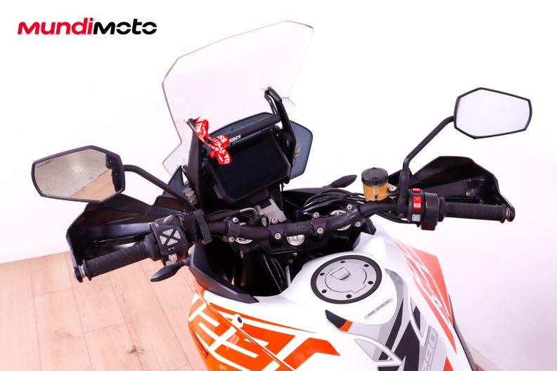 Motorbike image 10